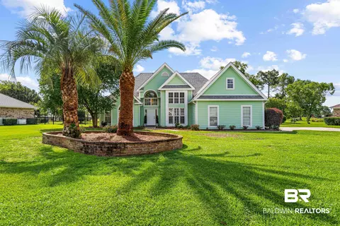 9330 Fairway Dr, Foley, AL 36535