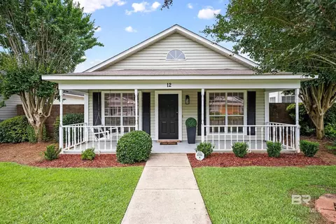 12 Cottage Dr, Fairhope, AL 36532