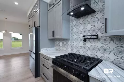 Kitchen - 13066 Gopher Ct, Elberta, AL 36530 photo 4 of 5