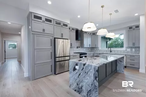 Kitchen - 13066 Gopher Ct, Elberta, AL 36530 photo 2 of 5