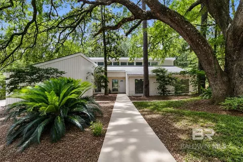 128 Kingswood Dr, Daphne, AL 36526