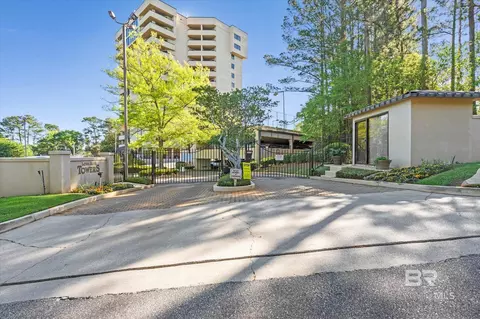 100 Tower Dr #203, Daphne, AL 36526