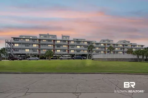 24649 Cross Ln #305, Orange Beach, AL 36561