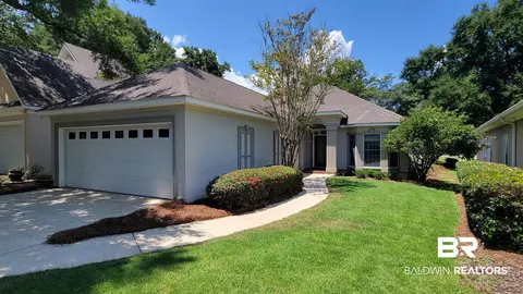 118 Cedar Pt, Fairhope, AL 36532