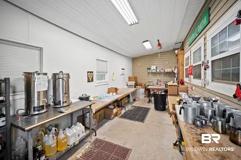 Entry Way - 17501 Francis Harrell Rd # A, Elberta, AL 36530 photo 6 of 6