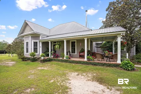 Exterior - 17501 Francis Harrell Rd # A, Elberta, AL 36530 photo 2 of 29
