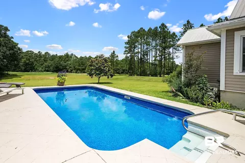 Exterior - 17501 Francis Harrell Rd # A, Elberta, AL 36530 photo 21 of 29
