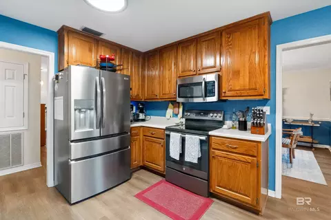 Kitchen - 153 Lakeview Loop, Daphne, AL 36526 photo 5 of 6