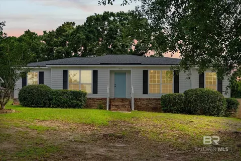 7020 S Woodlea Dr, Mobile, AL 36695