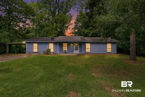 203 Bradley Ave, Bay Minette, AL 36507