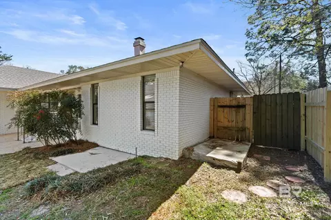 Exterior - 100 Dewitt Cir, Daphne, AL 36526 photo 9 of 18