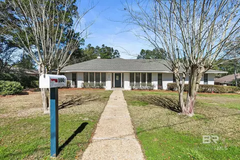 100 Dewitt Cir, Daphne, AL 36526