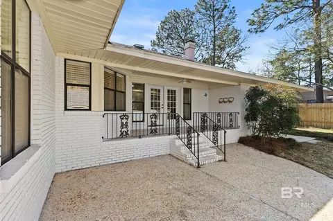 Exterior - 100 Dewitt Cir, Daphne, AL 36526 photo 13 of 18