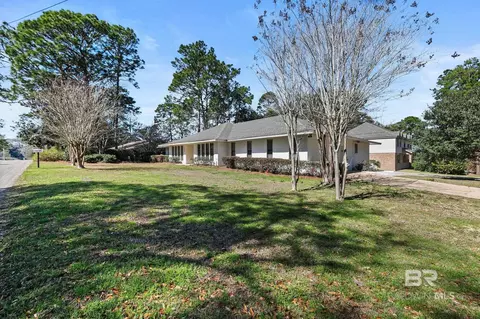 Exterior - 100 Dewitt Cir, Daphne, AL 36526 photo 4 of 18