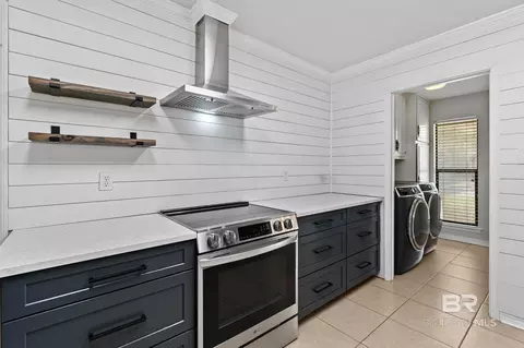 Kitchen - 100 Dewitt Cir, Daphne, AL 36526 photo 6 of 8