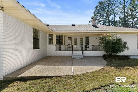 Exterior - 100 Dewitt Cir, Daphne, AL 36526 photo 14 of 19