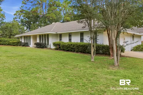 Exterior - 100 Dewitt Cir, Daphne, AL 36526 photo 4 of 19