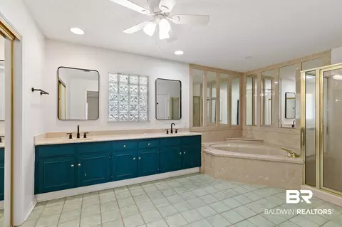 Bath - 100 Dewitt Cir, Daphne, AL 36526 photo 1 of 7