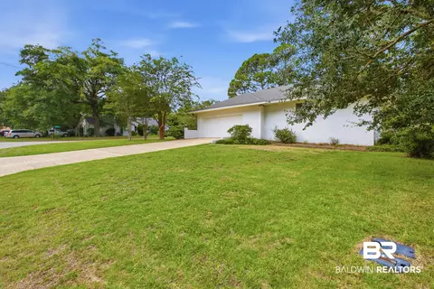Exterior - 100 Dewitt Cir, Daphne, AL 36526 photo 5 of 19