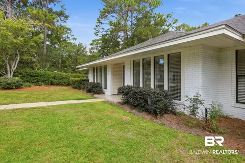Exterior - 100 Dewitt Cir, Daphne, AL 36526 photo 7 of 19