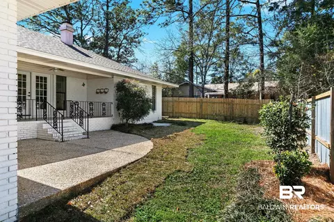 Exterior - 100 Dewitt Cir, Daphne, AL 36526 photo 13 of 19