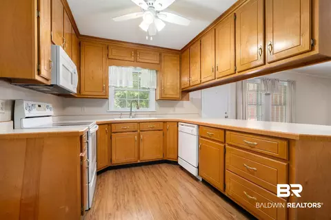 5000 Woodmere St, Mobile, AL 36693 photo 4