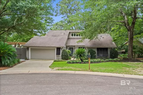 4 Leslie Ct, Fairhope, AL 36532