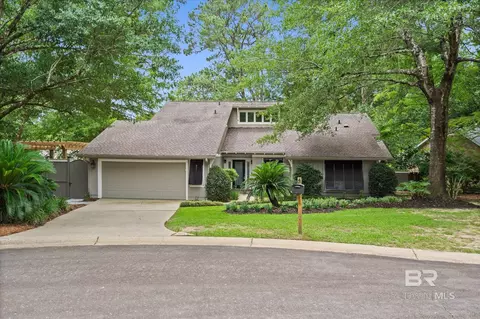 4 Leslie Ct, Fairhope, AL 36532