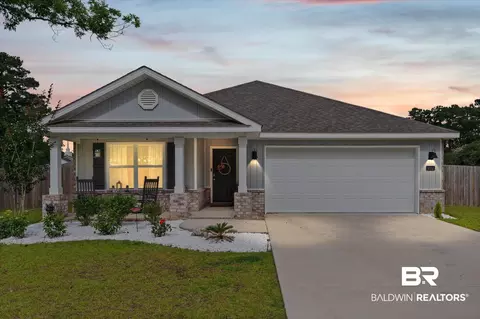 9052 Home Ave, Irvington, AL 36544