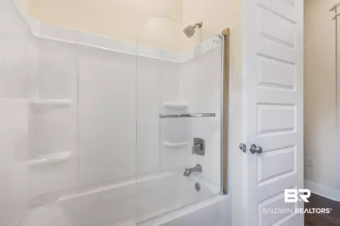 Bath - 27897 Jade Ct, Daphne, AL 36526 photo 2 of 7