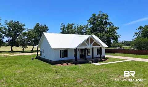 27528 Krehling Rd, Elberta, AL 36530