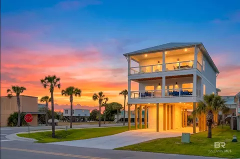 390 E 1st Ave, Gulf Shores, AL 36542