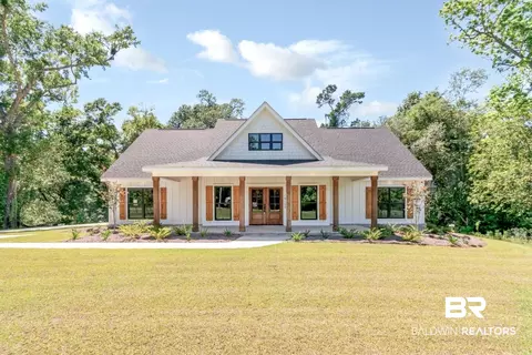 19159 S Section St, Fairhope, AL 36532