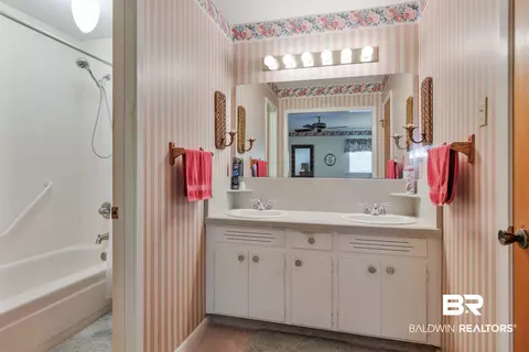 1367 Spring Valley Ct, Mobile, AL 36693 photo 2