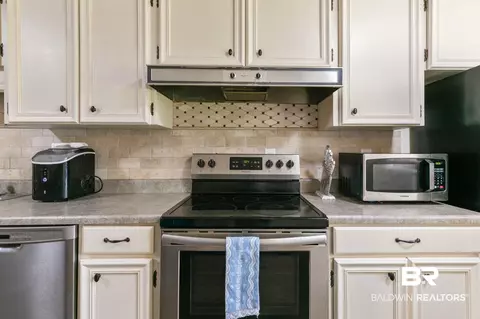 910 E Horner St, Atmore, AL 36502 photo 8