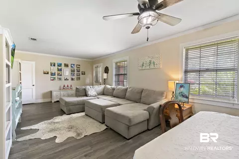 910 E Horner St, Atmore, AL 36502 photo 2