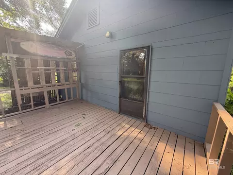 Exterior - 306 Hillside Dr, Chickasaw, AL 36611 photo 2 of 4