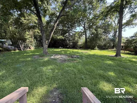 Exterior - 306 Hillside Dr, Chickasaw, AL 36611 photo 5 of 5