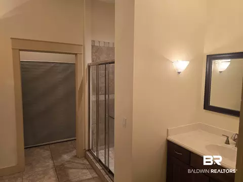 Bath - 7294 Cypress Ave, Daphne, AL 36526 photo 2 of 5