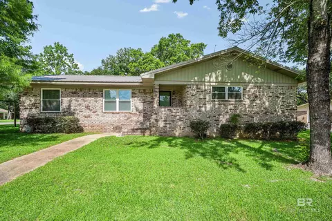 130 Thomas Dr, Saraland, AL 36571