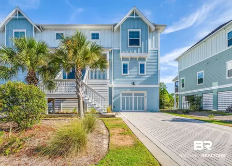 6599 Carlinga Dr, Pensacola, FL 32507