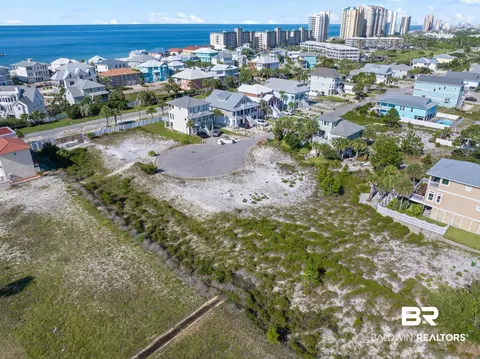 800 Sailfish Ct, Perdido Key, FL 32507