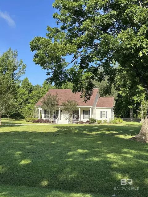 43701 Pine Grove Rd, Bay Minette, AL 36507