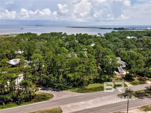 200 Omega St, Dauphin Island, AL 36528