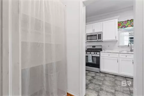 Entry Way - 260 Williams St, Mobile, AL 36606 photo 2 of 2