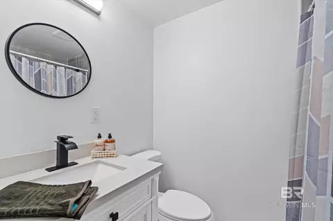 Bath - 260 Williams St, Mobile, AL 36606 photo 1 of 2