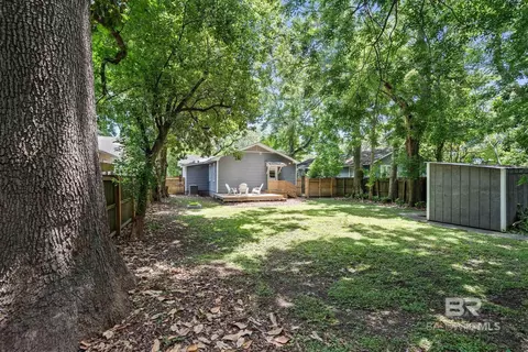 Exterior - 260 Williams St, Mobile, AL 36606 photo 4 of 7
