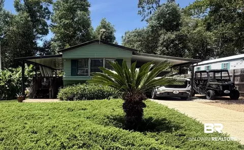 1620 Del Rey Dr, Lillian, AL 36549