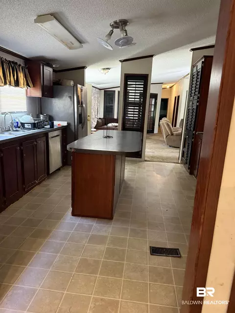 83 Matthew Ln, Brewton, AL 36426 photo 4