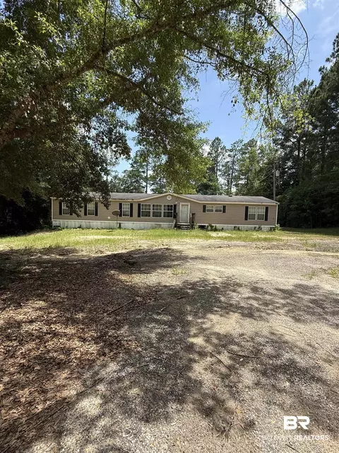 83 Matthew Ln, Brewton, AL 36426